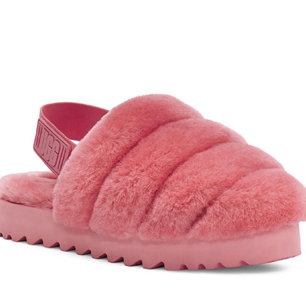 NWOT UGG Super Fluff Slippers W11 Salmon Pink